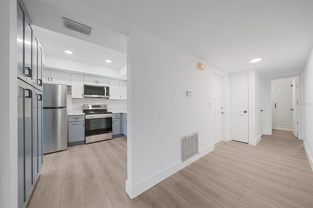 3818 Roxane Boulevard - Photo 7