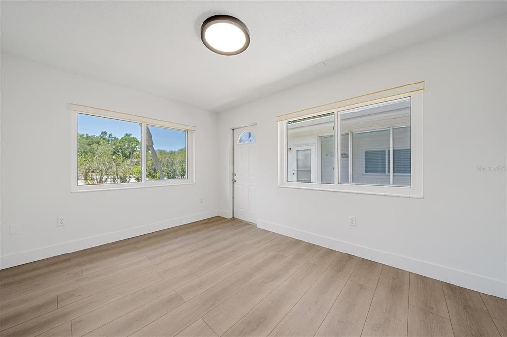 3818 Roxane Boulevard - Photo 13