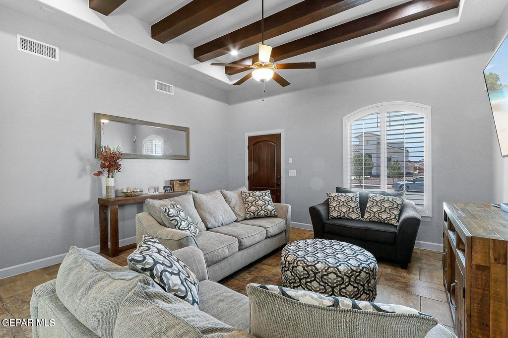2852 Tierra Oasis Street - Photo 2