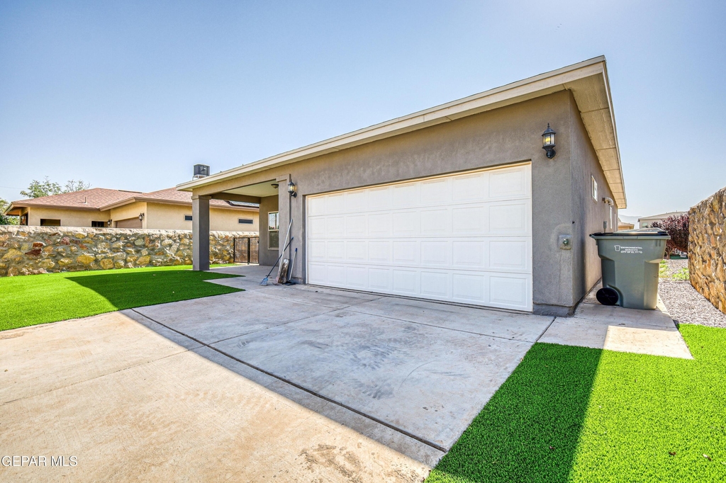 6557 Toivoa Place - Photo 44