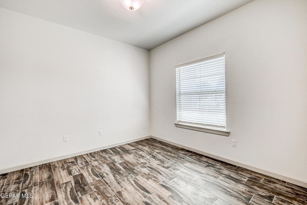 6557 Toivoa Place - Photo 40