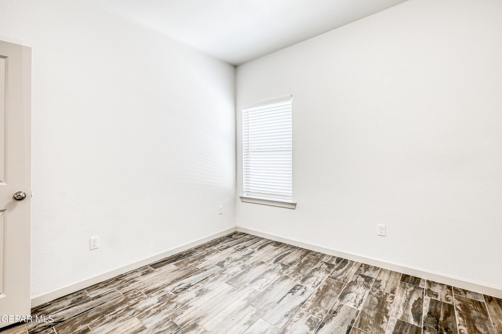6557 Toivoa Place - Photo 15