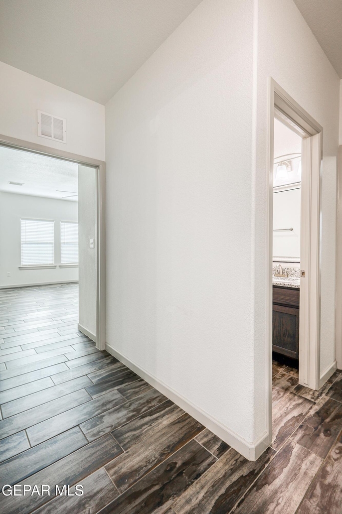 6557 Toivoa Place - Photo 35