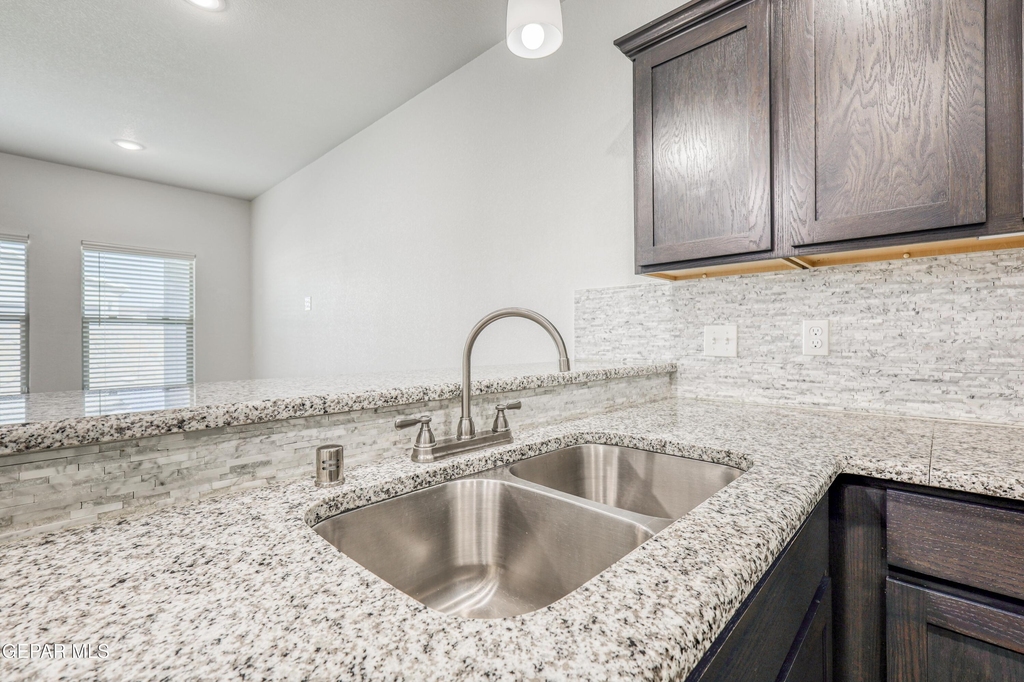 6557 Toivoa Place - Photo 7