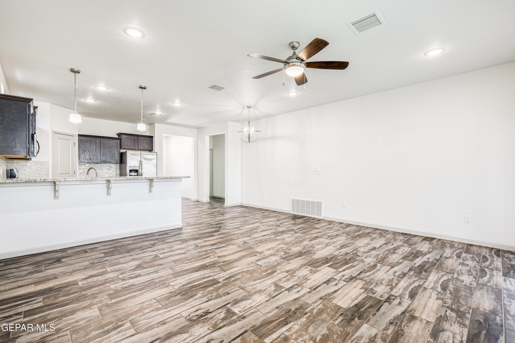6557 Toivoa Place - Photo 11