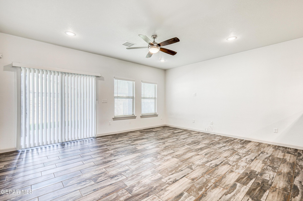 6557 Toivoa Place - Photo 9