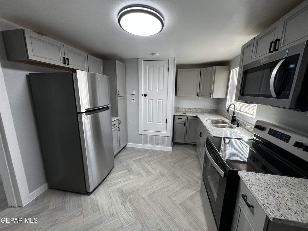 10277 N Loop Drive - Photo 14