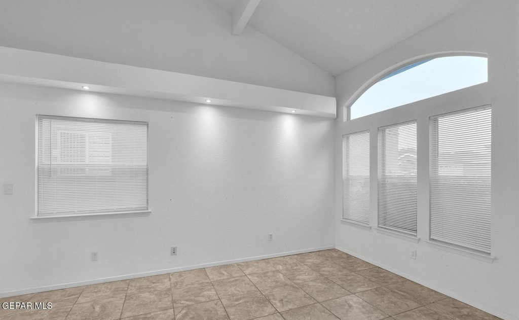 7489 Plaza Redonda Drive - Photo 9
