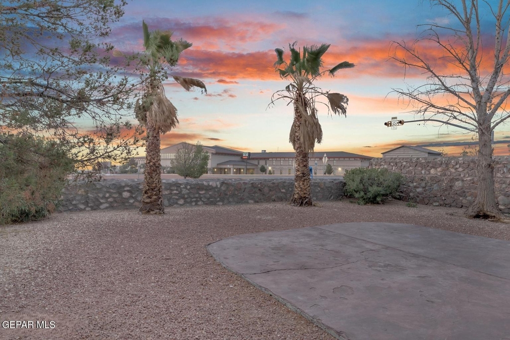 7489 Plaza Redonda Drive - Photo 44