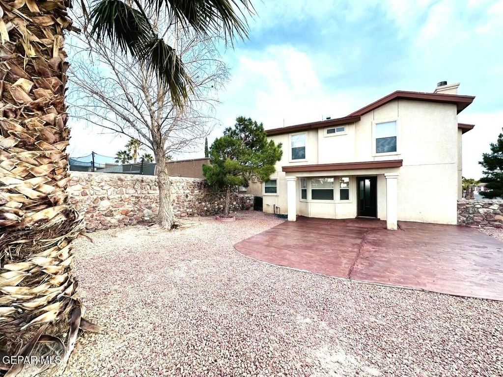 7489 Plaza Redonda Drive - Photo 47