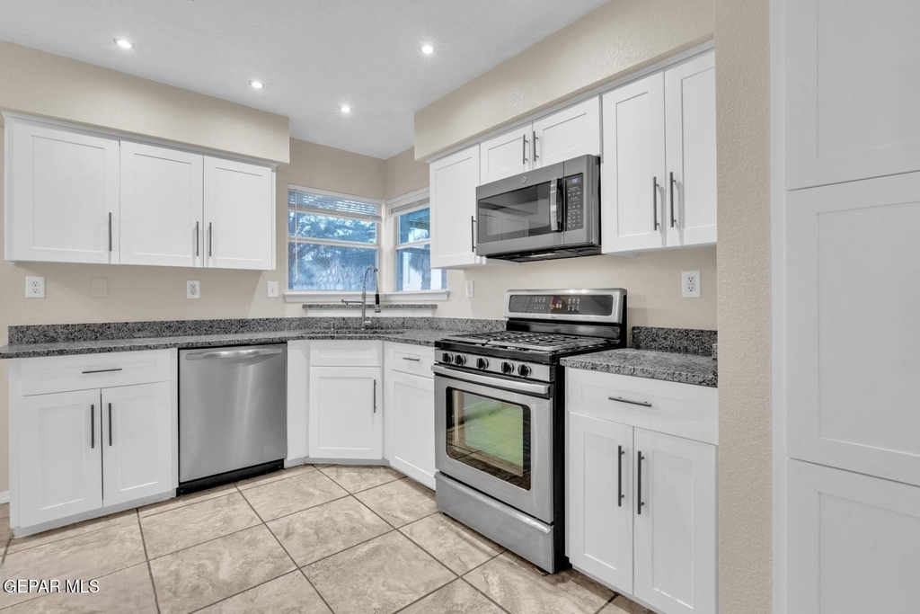 7489 Plaza Redonda Drive - Photo 20