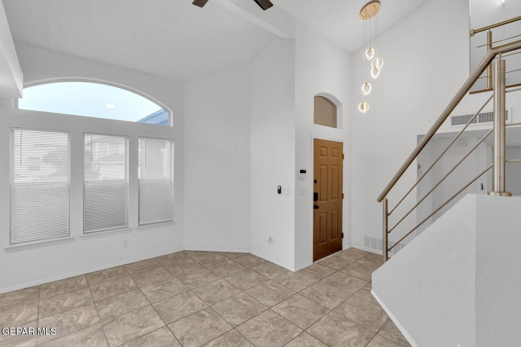 7489 Plaza Redonda Drive - Photo 5