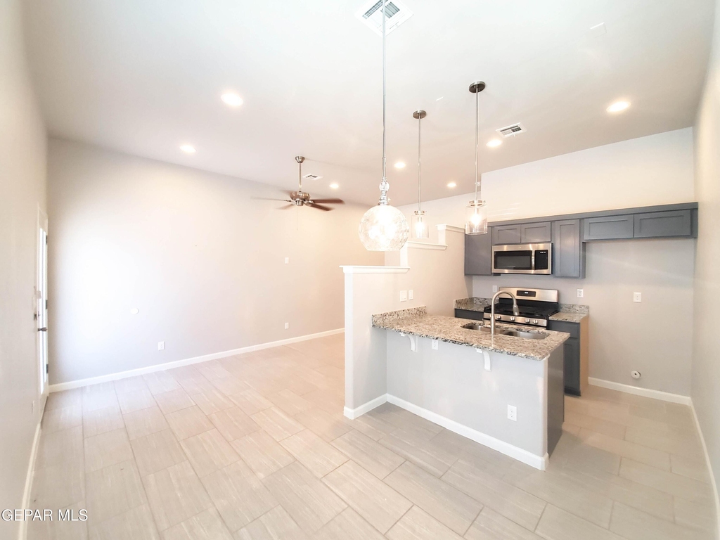 6524 Hoop Street - Photo 2