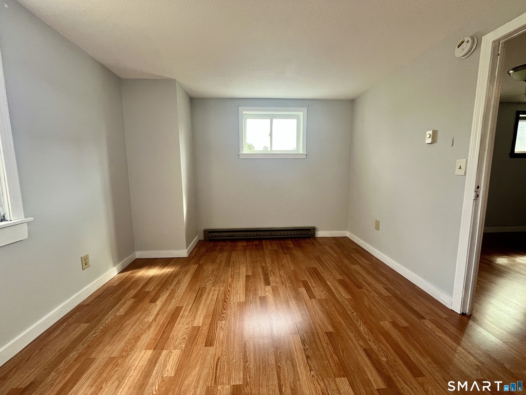 889 Farmington Avenue - Photo 7