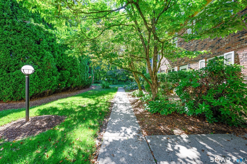 1400 Hartford Turnpike - Photo 2
