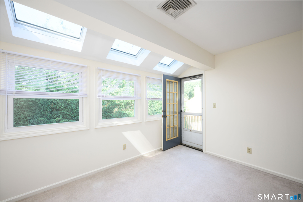 1400 Hartford Turnpike - Photo 8