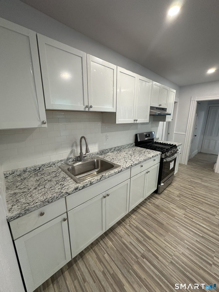 1036 Maplewood Avenue - Photo 7