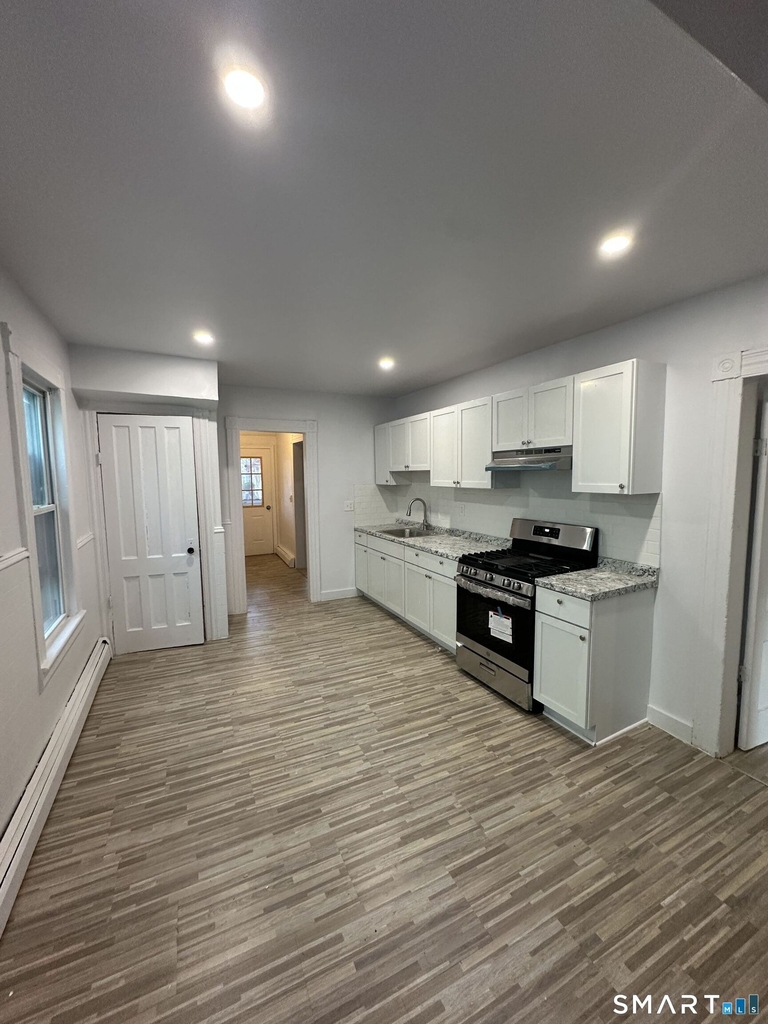 1036 Maplewood Avenue - Photo 8