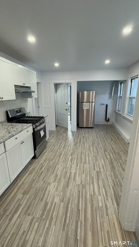 1036 Maplewood Avenue - Photo 10