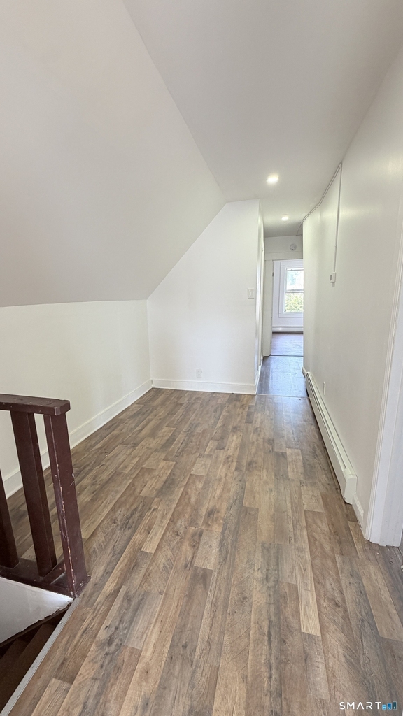 466 Hollister Avenue - Photo 5