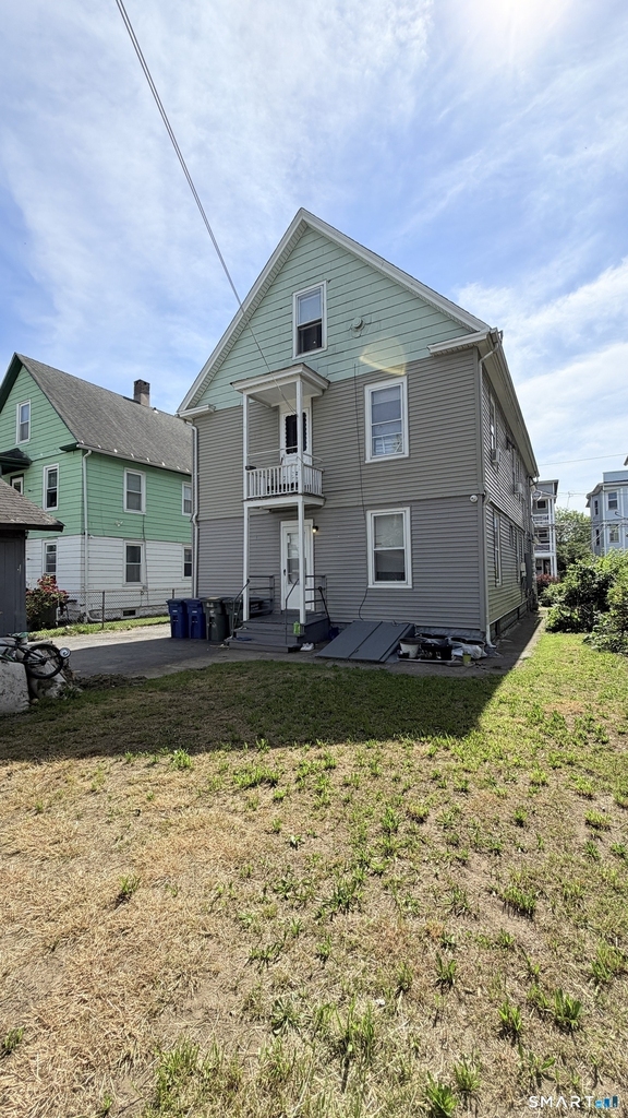 466 Hollister Avenue - Photo 9