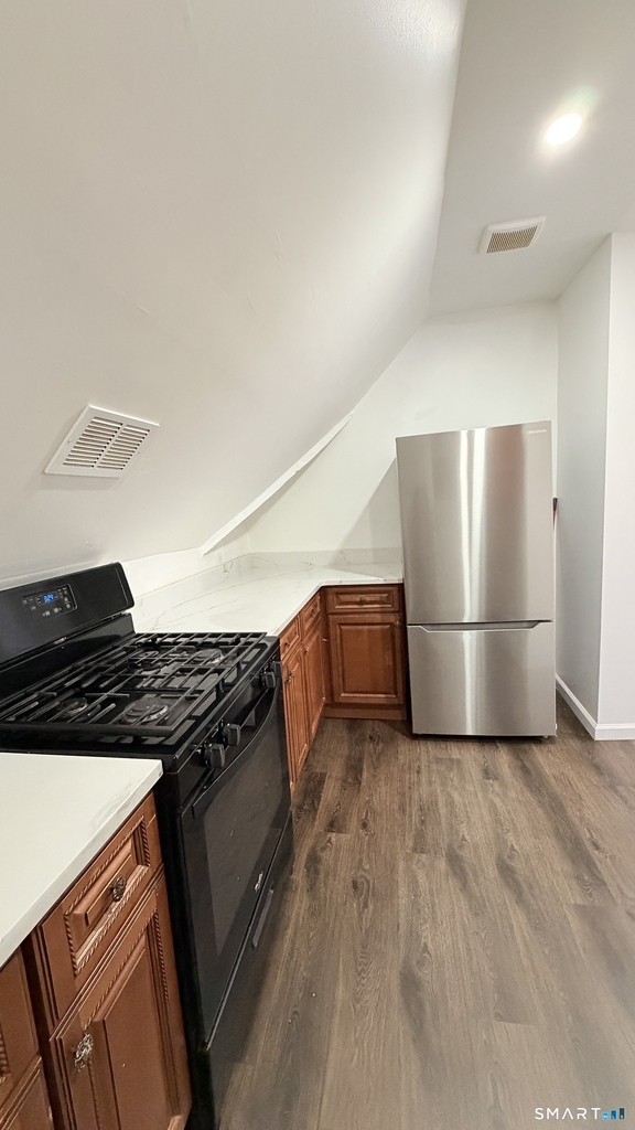 466 Hollister Avenue - Photo 6