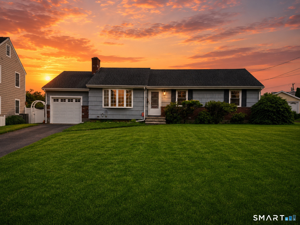 85 Maureen Street - Photo 0