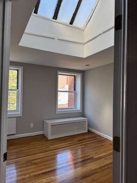 354 East 19th Street - Photo 4