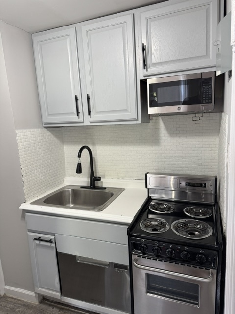 354 East 19th Street - Photo 12