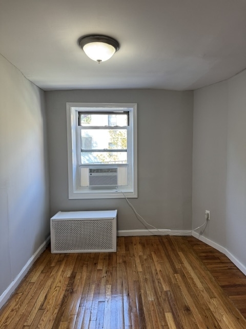 354 East 19th Street - Photo 9