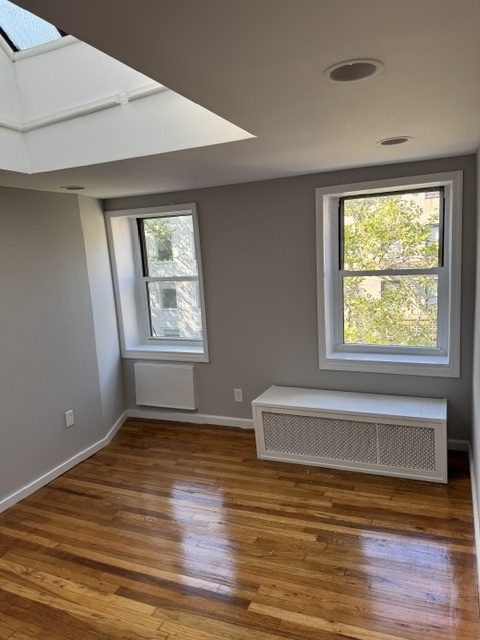 354 East 19th Street - Photo 5