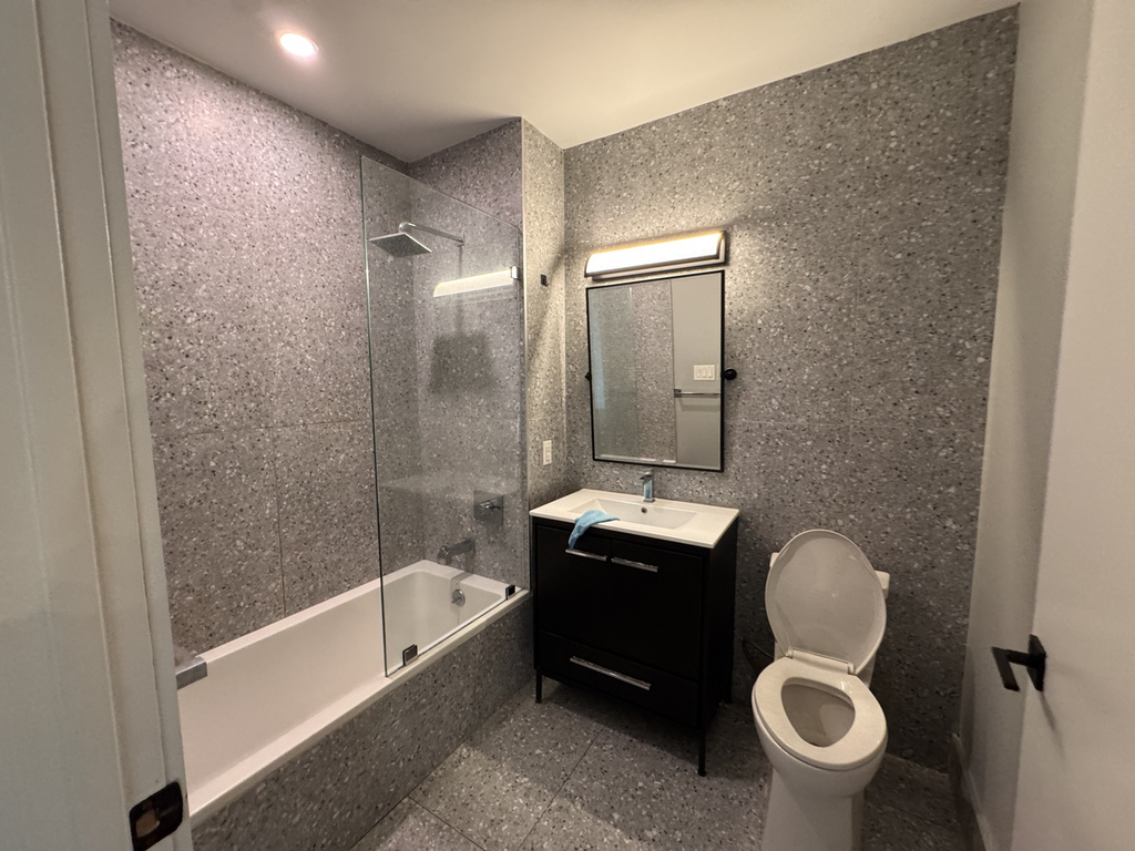 885 Rogers Avenue - Photo 4