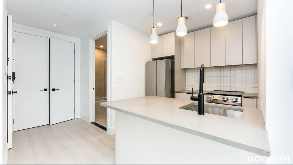 344 Lorimer Street - Photo 15