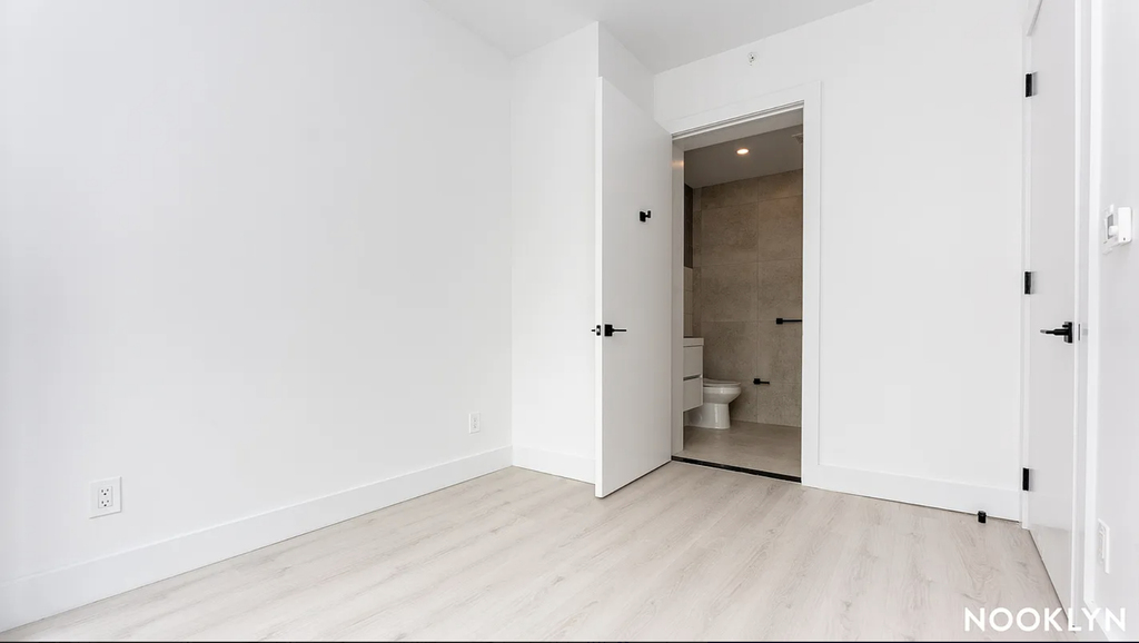 344 Lorimer Street - Photo 5