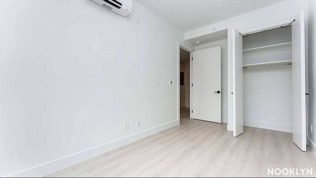 344 Lorimer Street - Photo 9