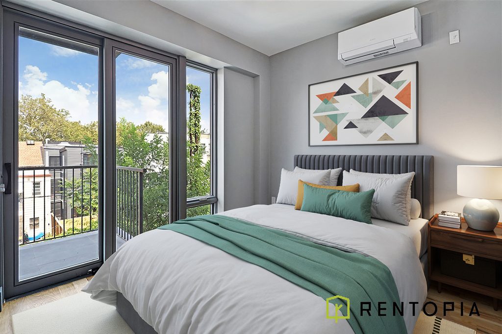 183 Ainslie Street - Photo 2