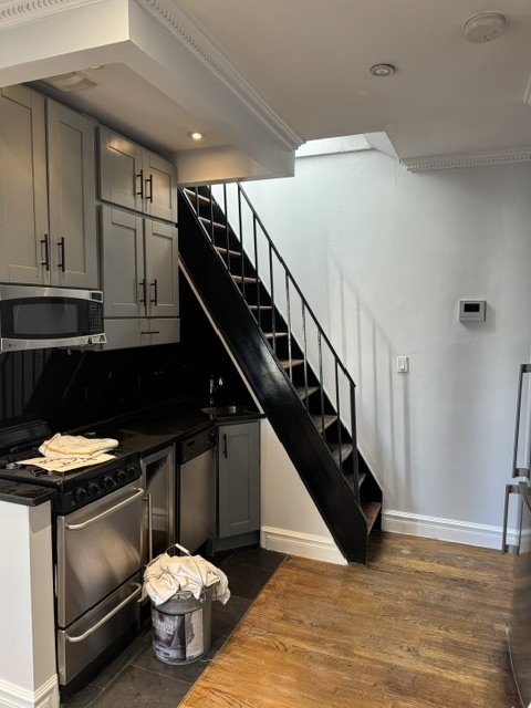 416 East 13th Street - Photo 2
