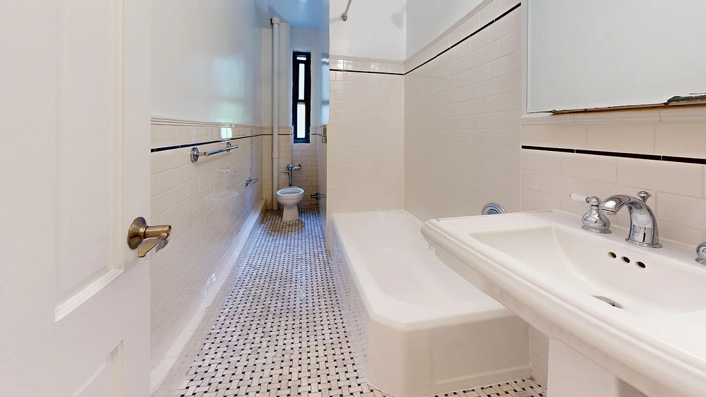  East 56th Street - Photo 2