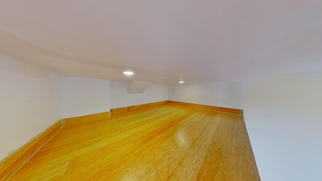 119 Weirfield Street - Photo 3