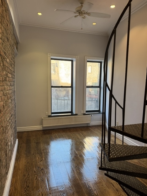 202 East 13th Street - Photo 3