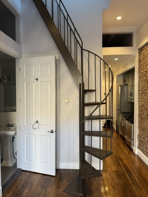 202 East 13th Street - Photo 5