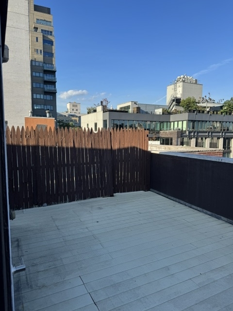 202 East 13th Street - Photo 15