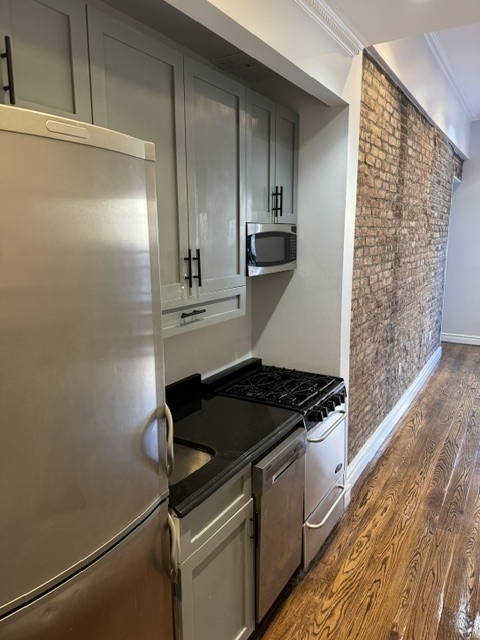 202 East 13th Street - Photo 1