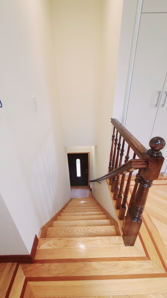 64-47 Dieterle Crescent - Photo 18
