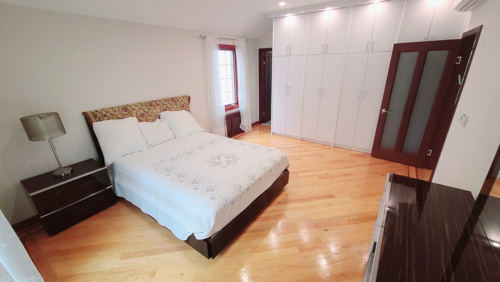 64-47 Dieterle Crescent - Photo 9