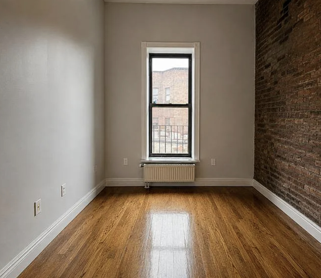 East 13th Street - Photo 7