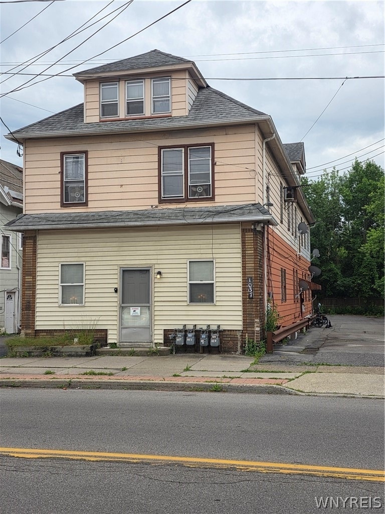 1037 Walden Avenue - Photo 0