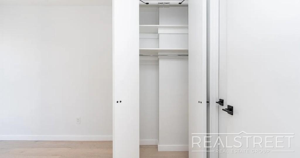 37-25 32nd Street - Photo 11