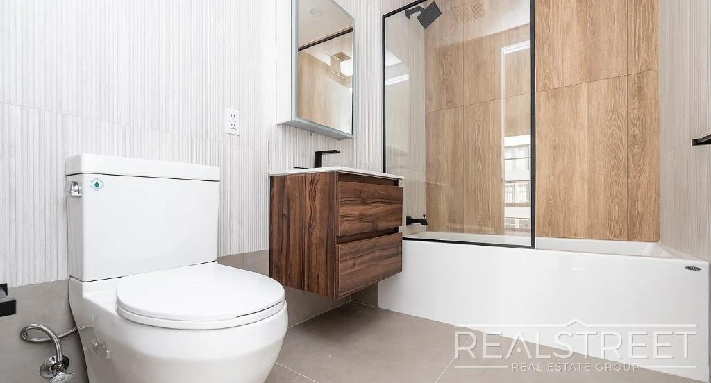 37-25 32nd Street - Photo 15