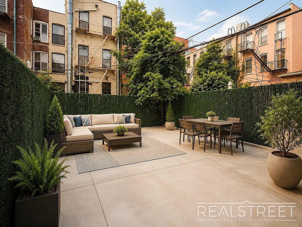 227 Winthrop St - Photo 6